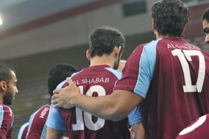 الفريق الاول لكرة القدم لدورى المحترفين بنادى الشباب البحرينى هيرو