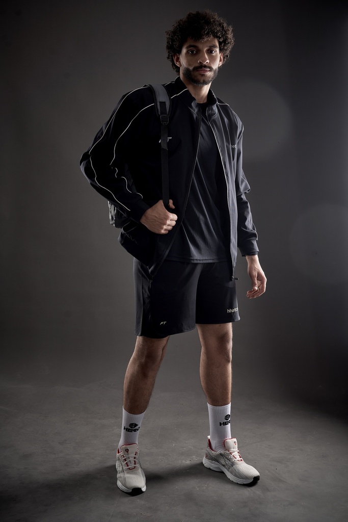 Complete Set -

Jacket - IE11 - NL-130-225
T-shirt - ome6 - 160-180
Double Shorts - ome7 - 135-150